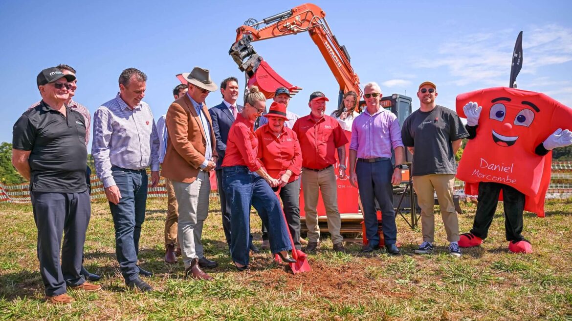 Image of Daniel Morecombe Foundation and Rafter Myers on site at The Enclave Maleny